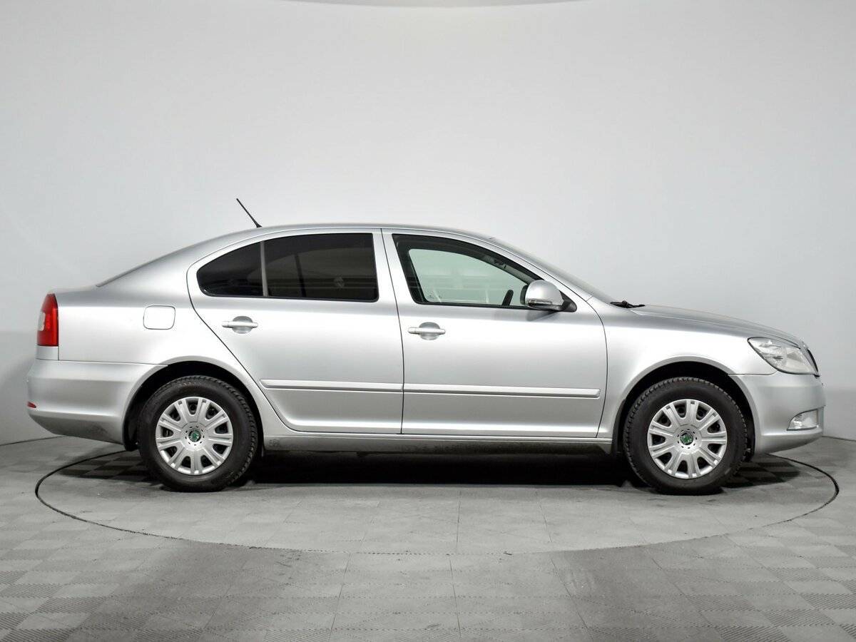 Купить Skoda Octavia с пробегом. Фото: #3