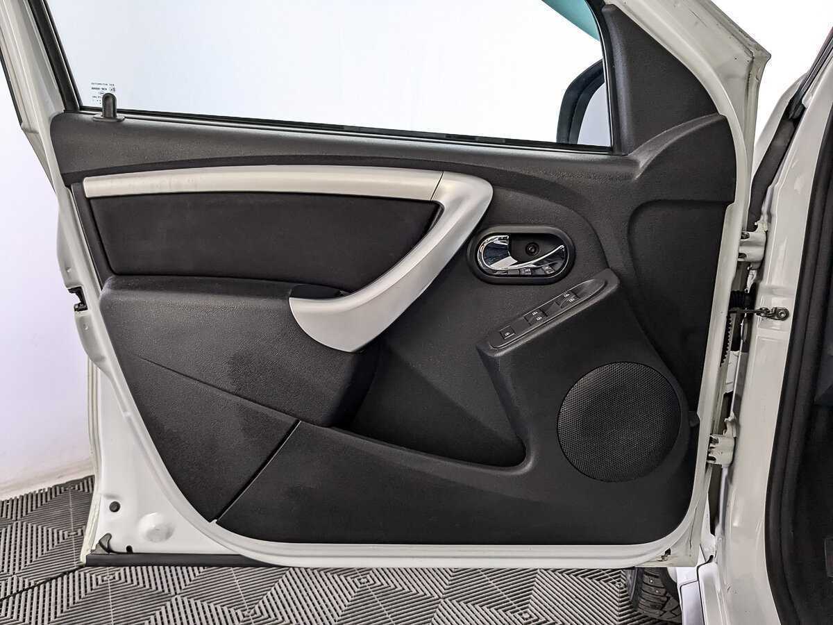 Купить Nissan Terrano с пробегом. Фото: #18