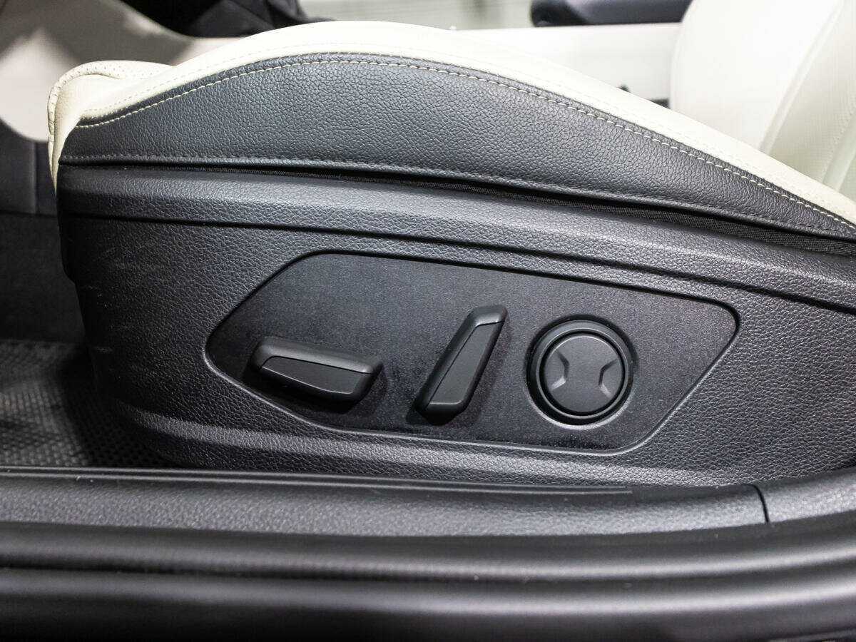 Купить Kia K5 с пробегом. Фото: #23