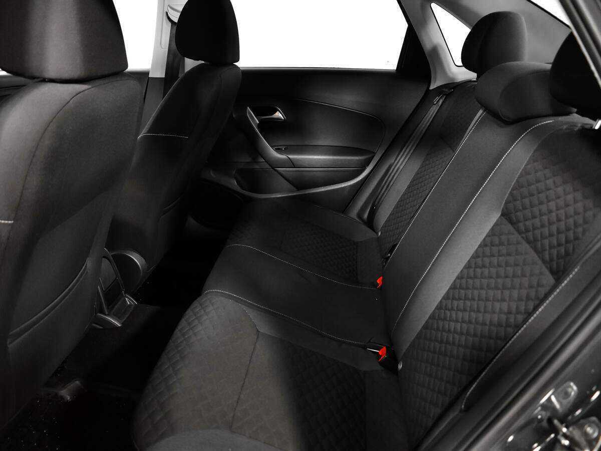 Купить Volkswagen Polo с пробегом. Фото: #9