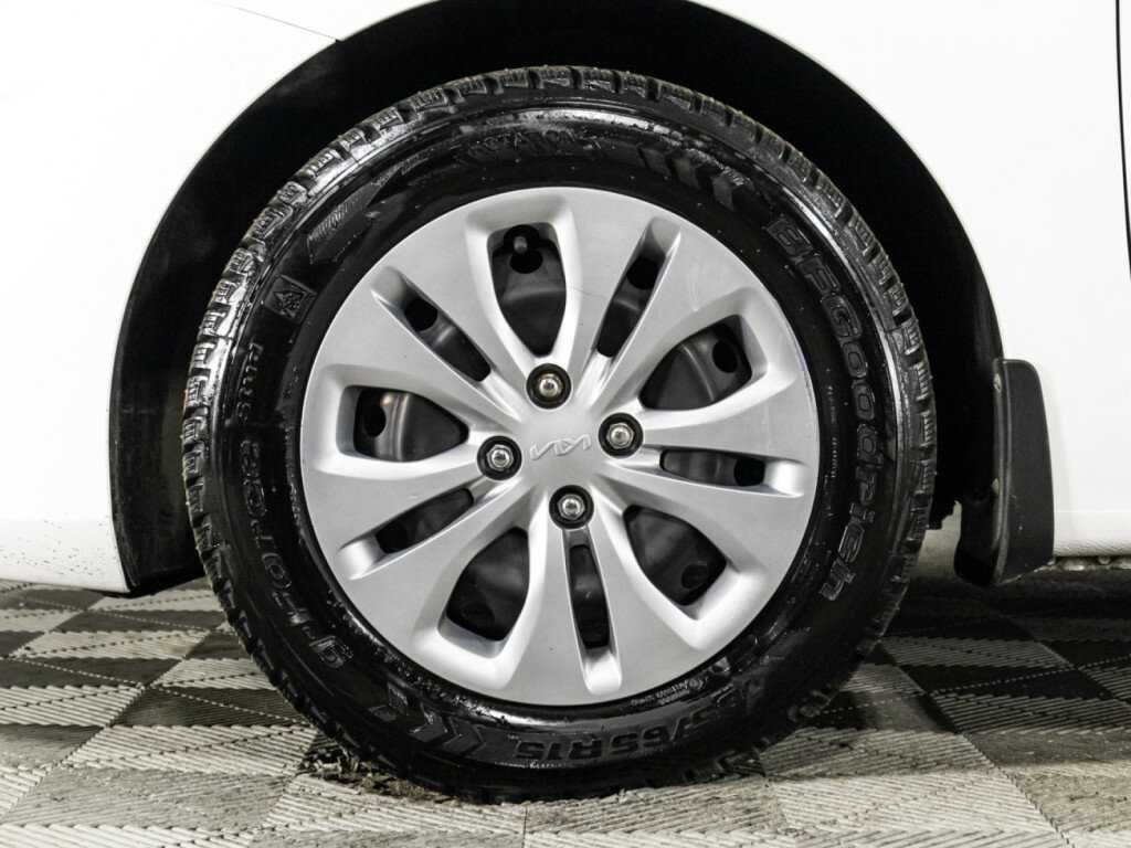 Купить Kia Rio с пробегом. Фото: #23