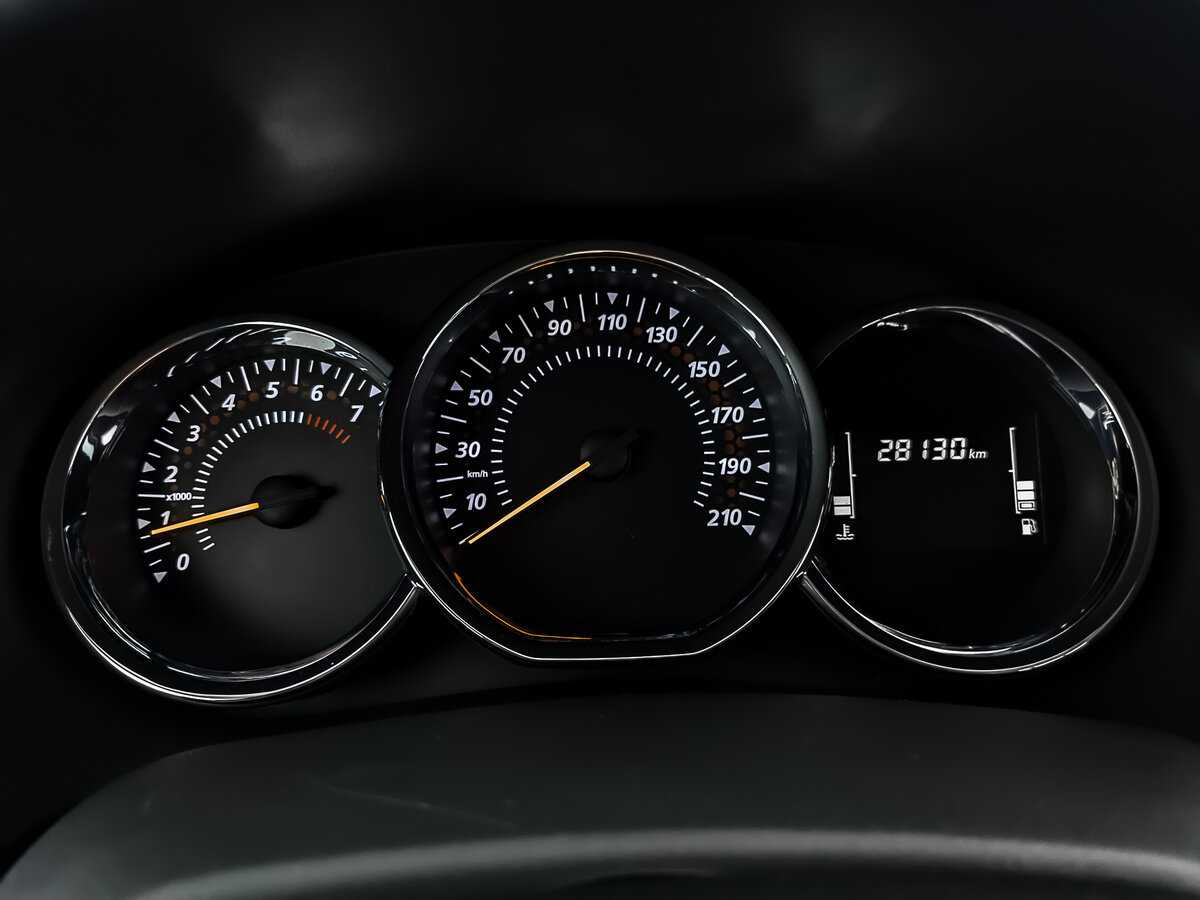 Купить Renault Sandero с пробегом. Фото: #11