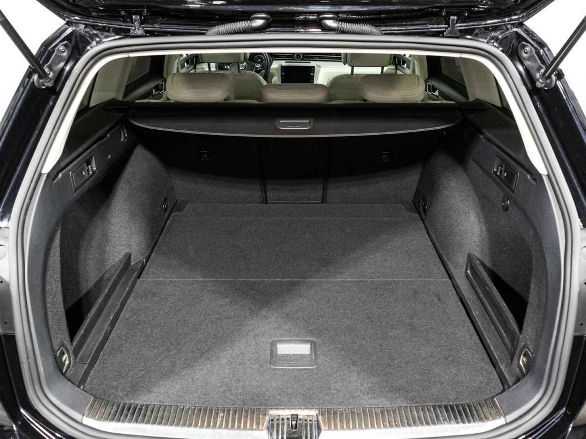 Купить Volkswagen Passat с пробегом. Фото: #14