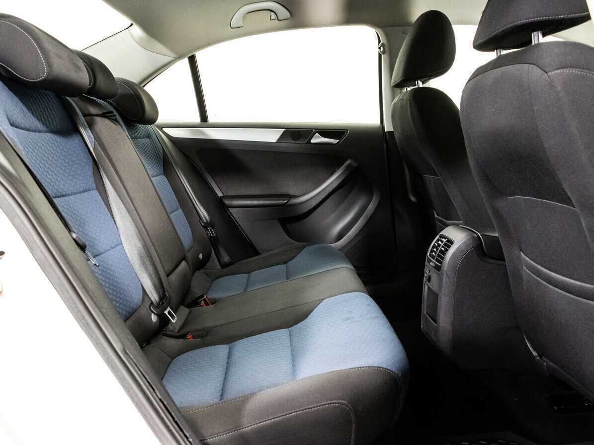 Купить Volkswagen Jetta с пробегом. Фото: #11