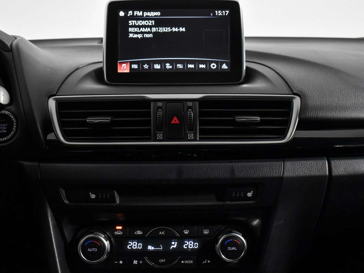 Купить Mazda 3 с пробегом. Фото: #13