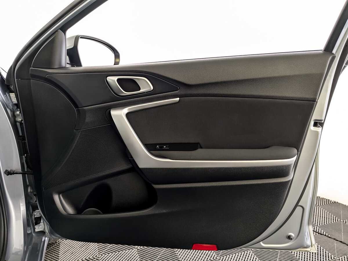 Купить Kia Ceed с пробегом. Фото: #19