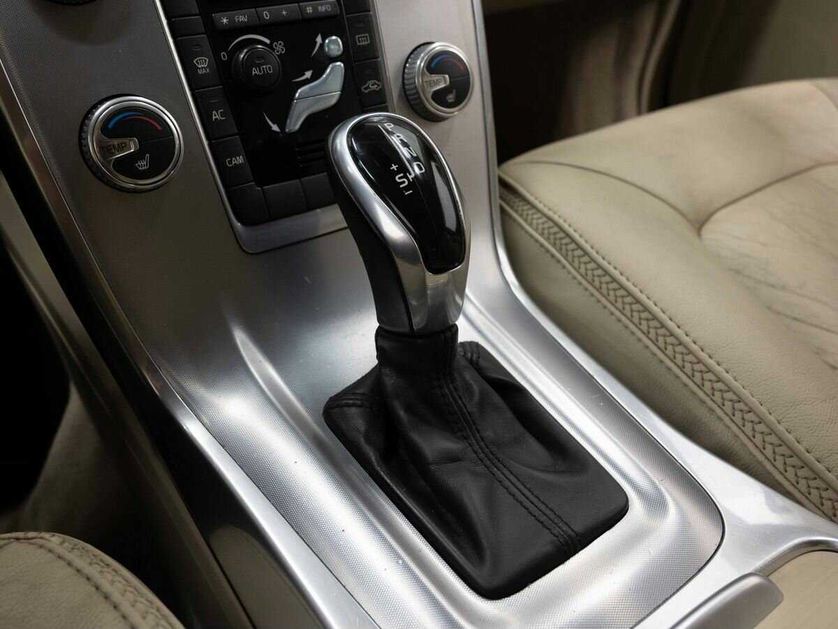 Купить Volvo XC70 с пробегом. Фото: #20