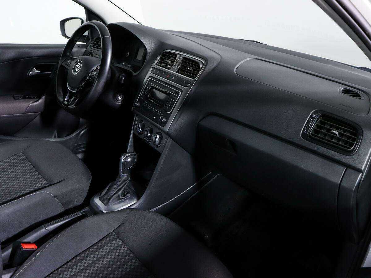 Купить Volkswagen Polo с пробегом. Фото: #7