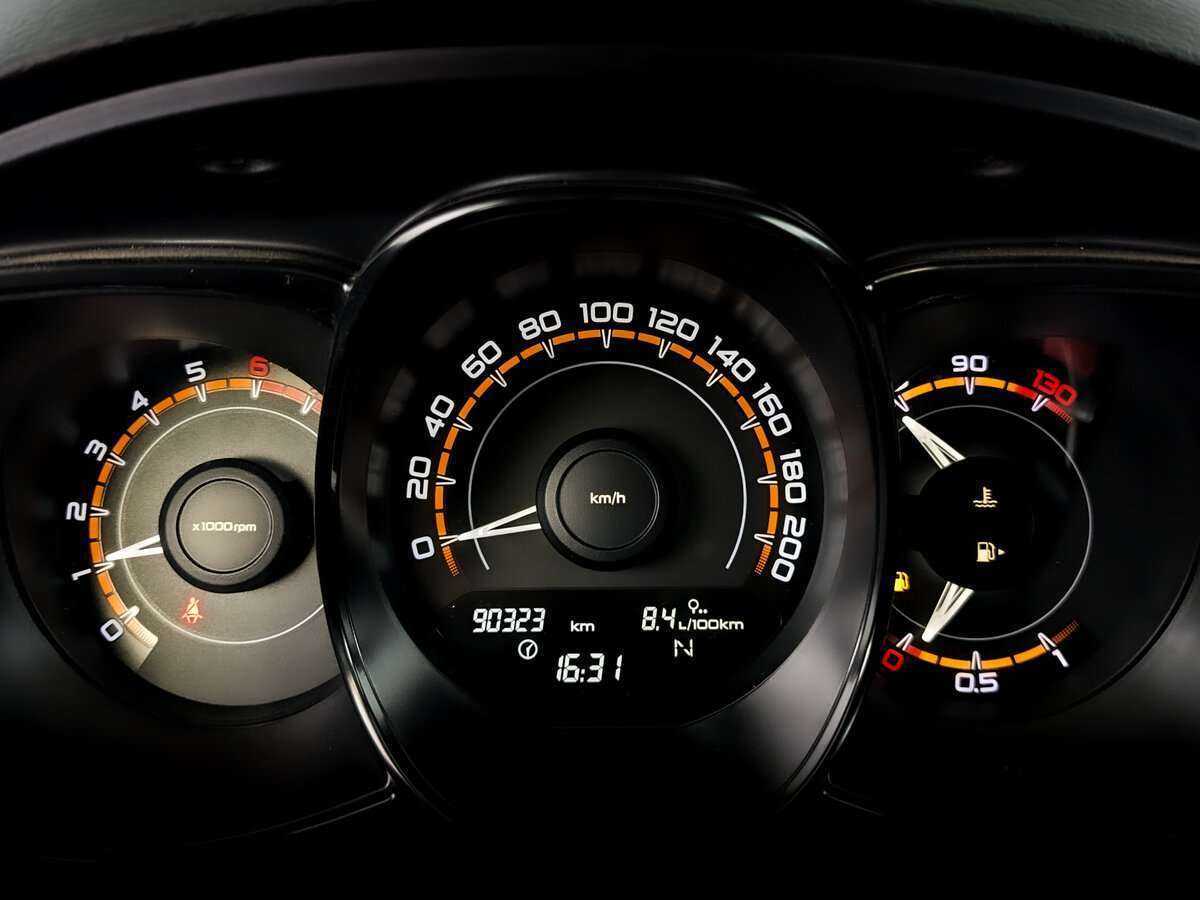 Купить Lada (ВАЗ) Vesta с пробегом. Фото: #10