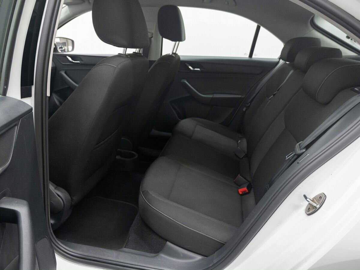 Купить Skoda Rapid с пробегом. Фото: #8