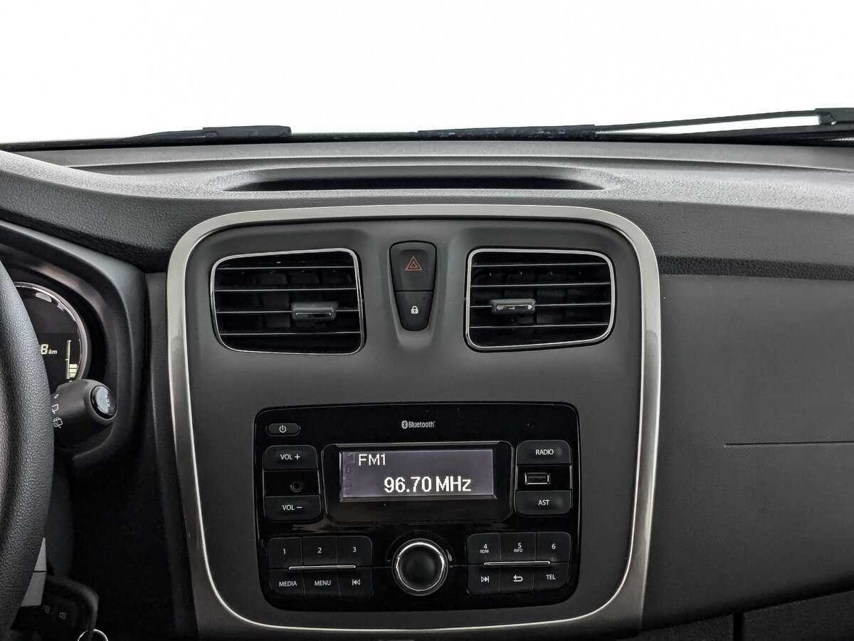 Купить Renault Sandero с пробегом. Фото: #12