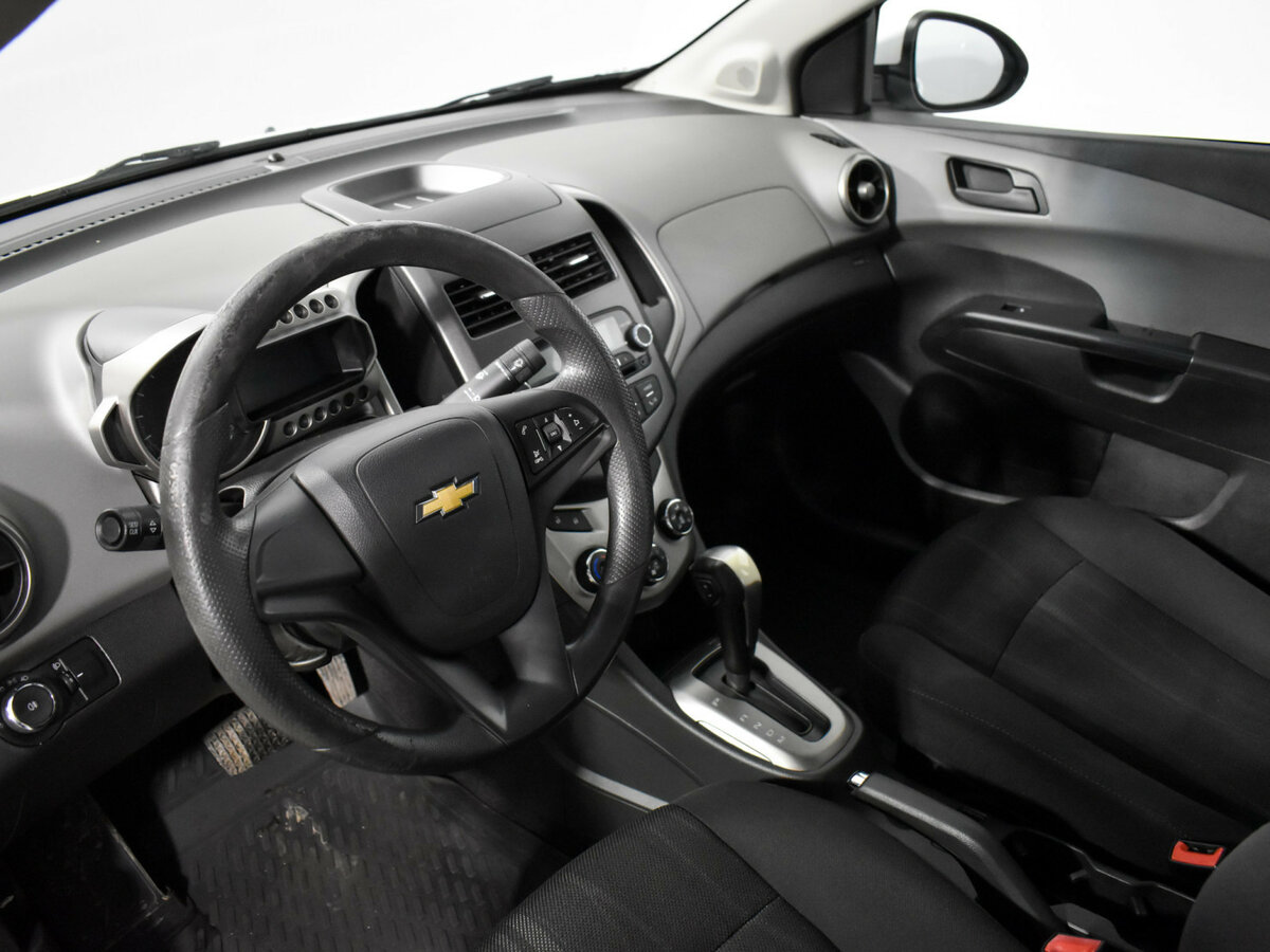 Купить Chevrolet Aveo с пробегом. Фото: #8