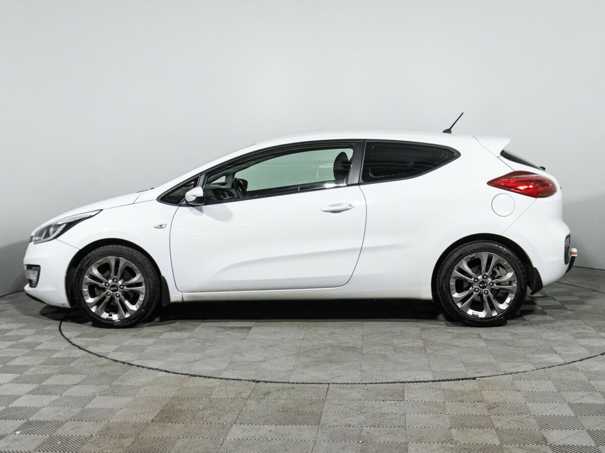 Купить Kia Ceed с пробегом. Фото: #7