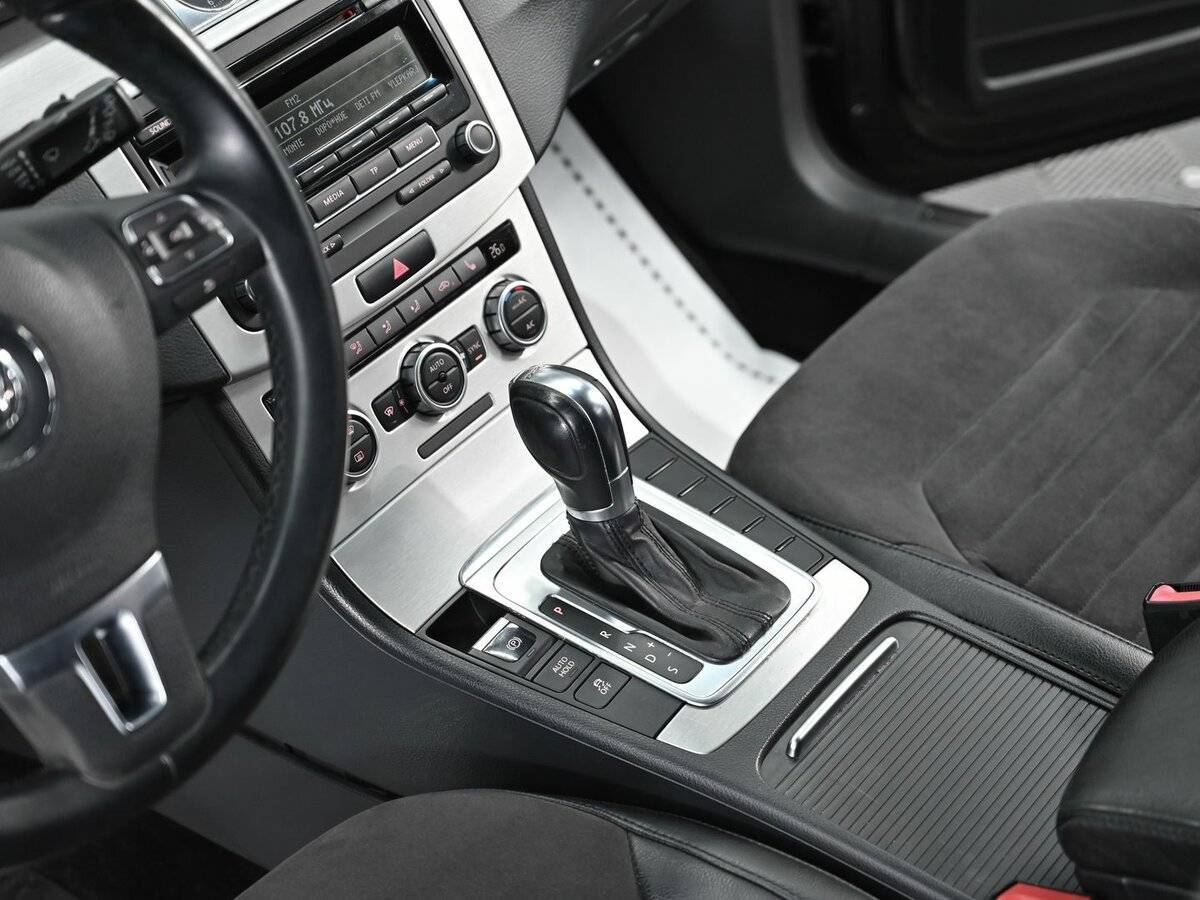 Купить Volkswagen Passat с пробегом. Фото: #11