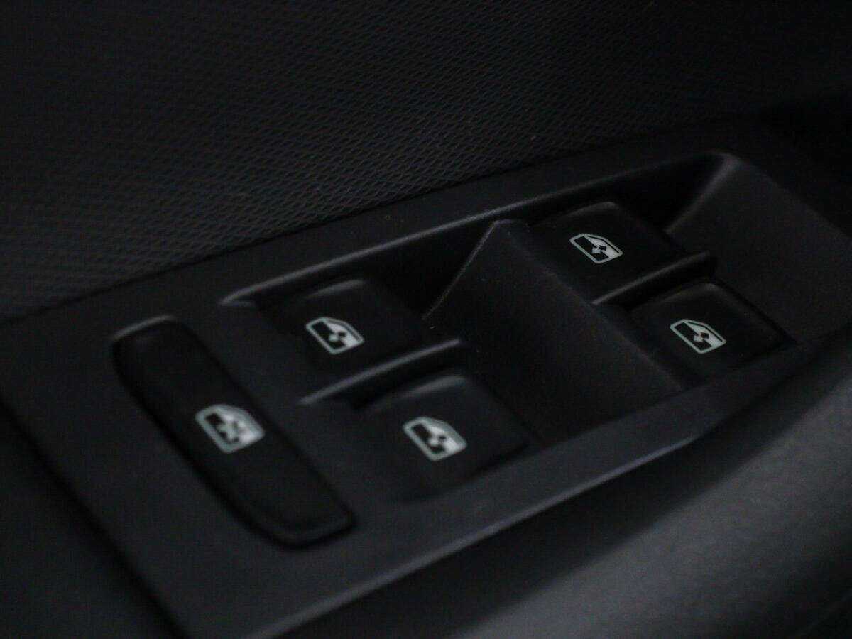 Купить Skoda Rapid с пробегом. Фото: #10