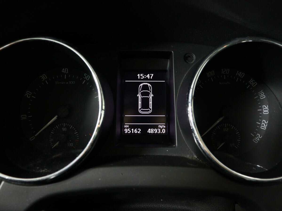 Купить Skoda Yeti с пробегом. Фото: #10