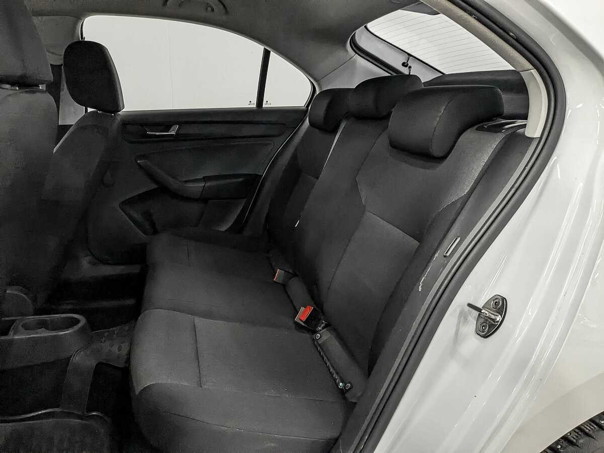 Купить Skoda Rapid с пробегом. Фото: #15