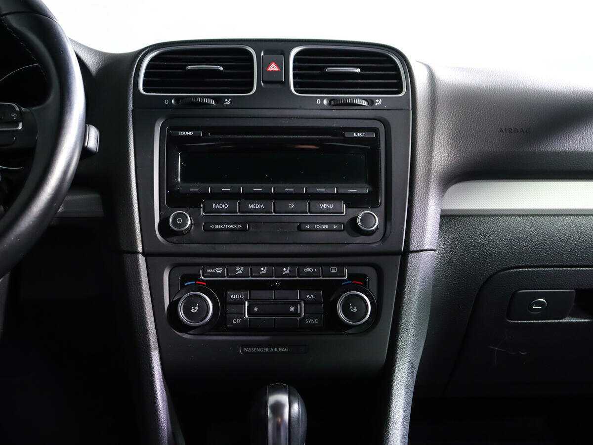 Купить Volkswagen Golf с пробегом. Фото: #10