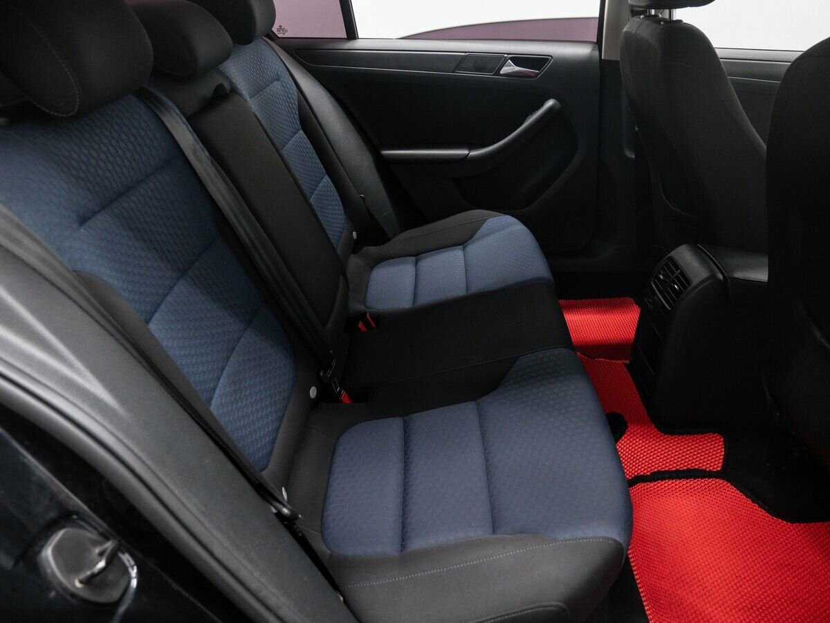 Купить Volkswagen Jetta с пробегом. Фото: #8