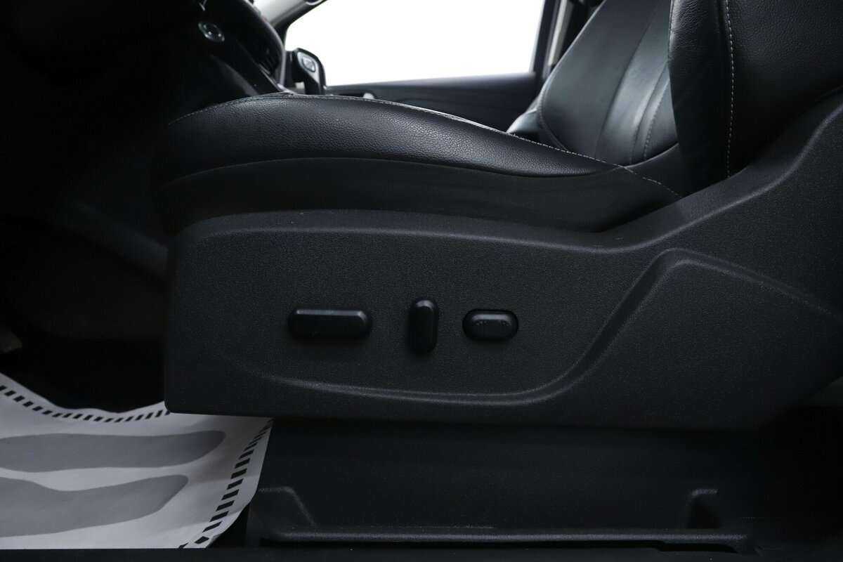 Купить Ford Kuga с пробегом. Фото: #7