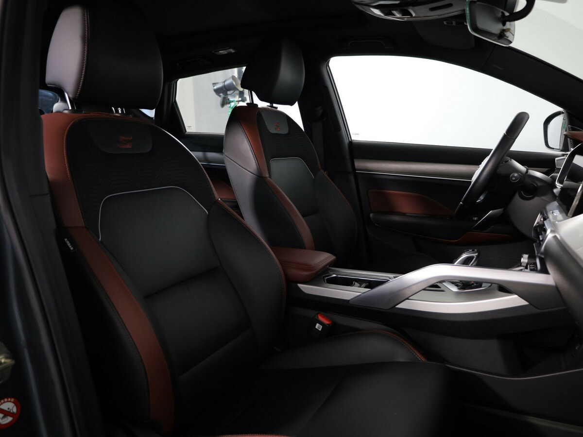 Купить Geely Coolray с пробегом. Фото: #11