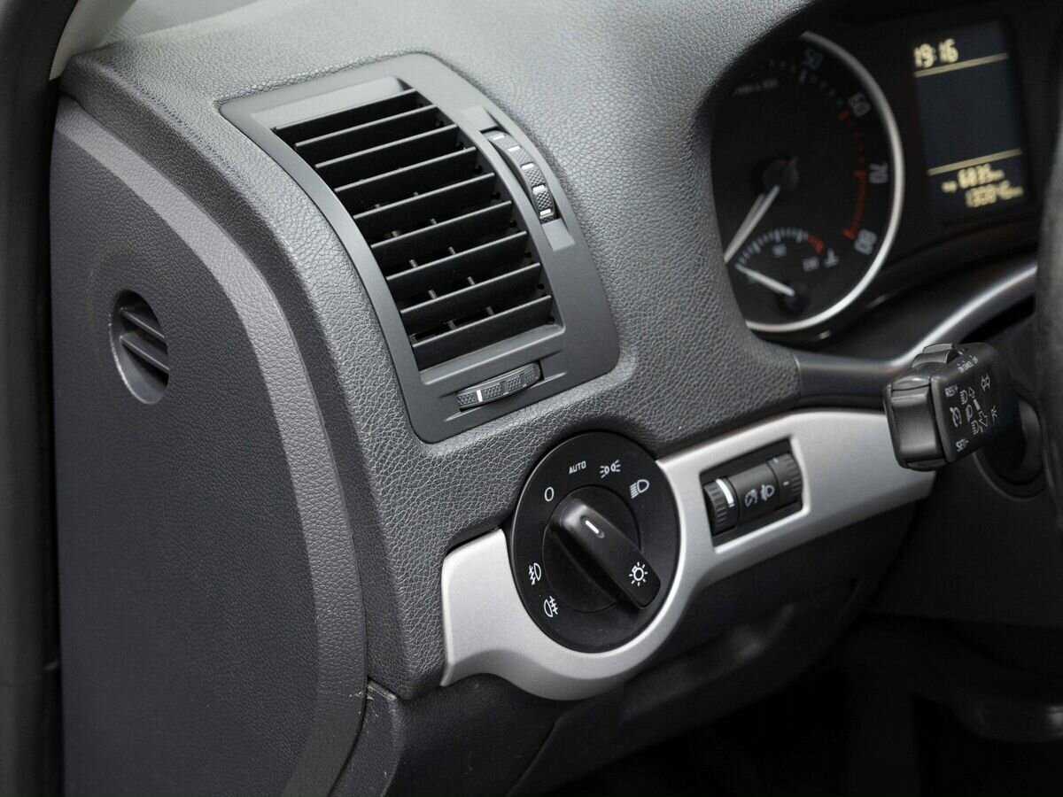 Купить Skoda Octavia с пробегом. Фото: #15