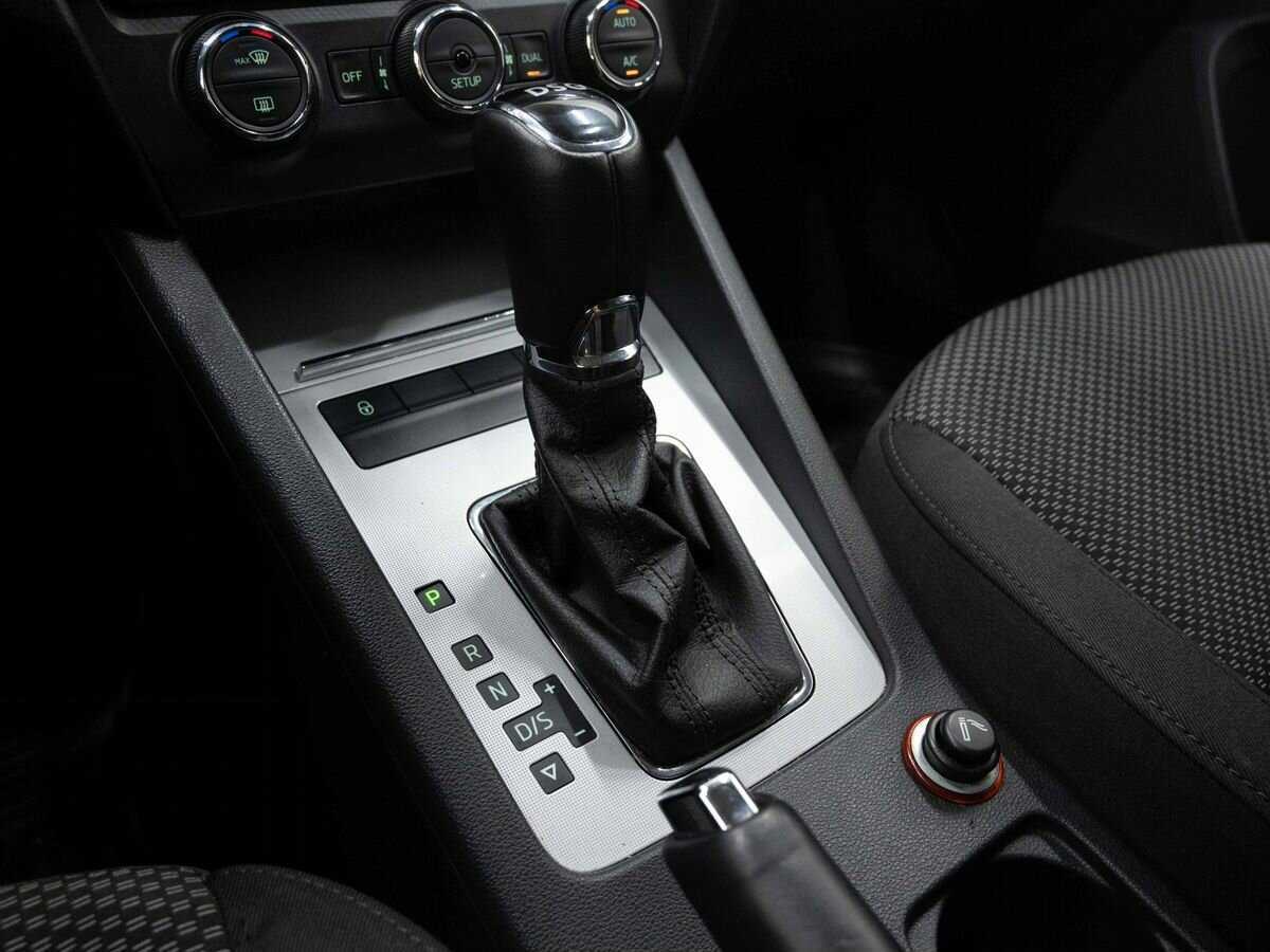 Купить Skoda Octavia с пробегом. Фото: #19