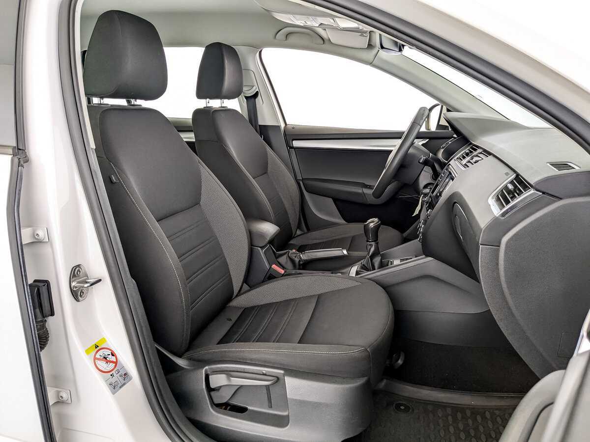 Купить Skoda Octavia с пробегом. Фото: #18
