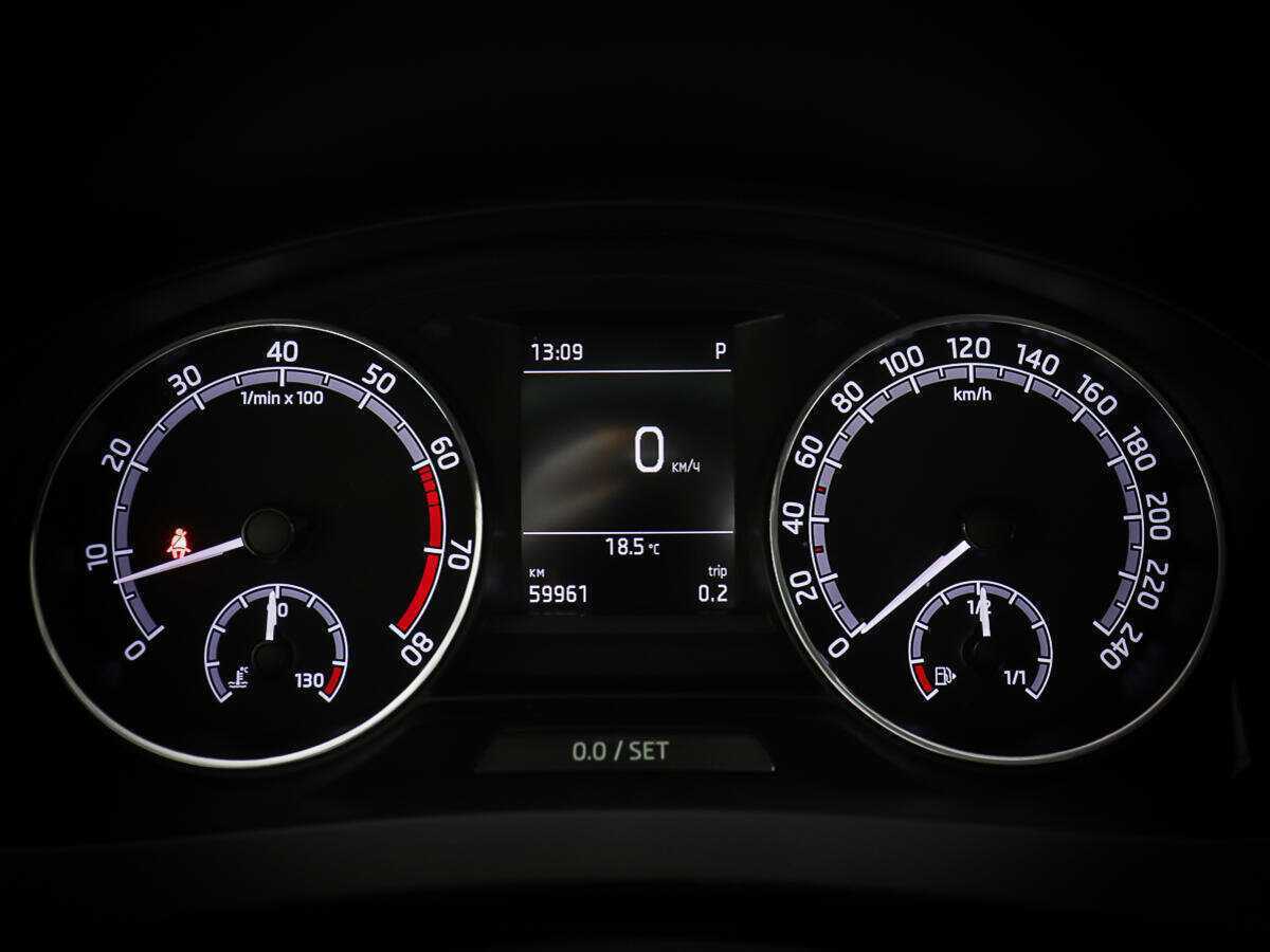 Купить Skoda Rapid с пробегом. Фото: #13