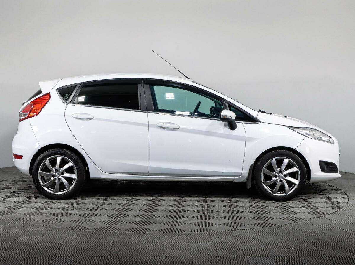 Купить Ford Fiesta с пробегом. Фото: #3
