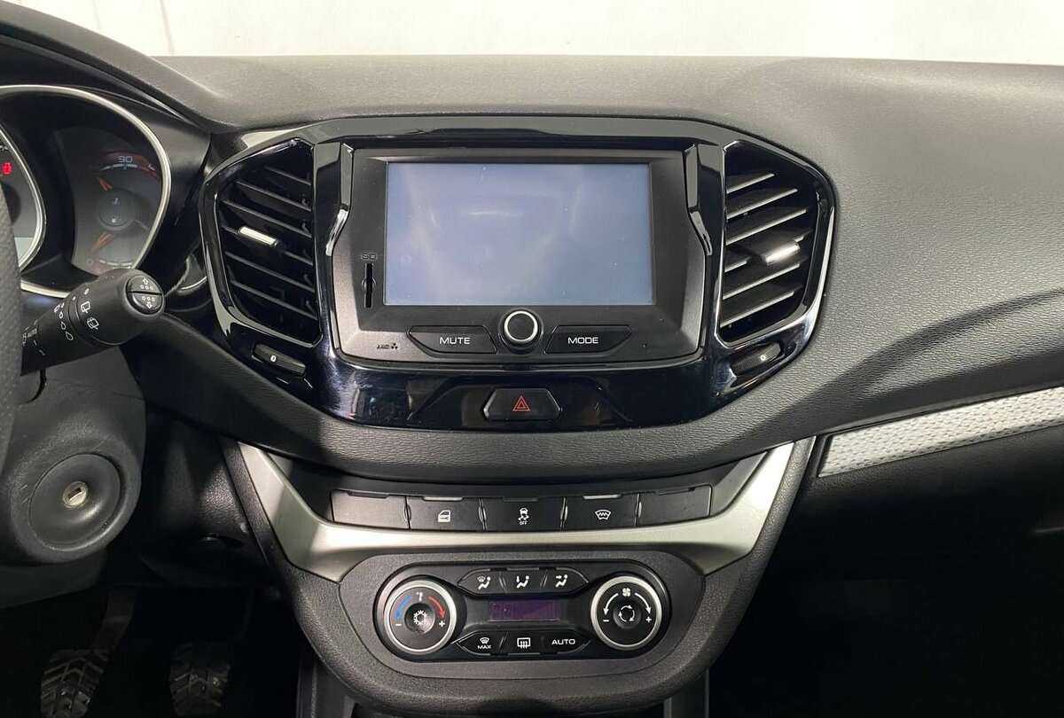 Купить Lada (ВАЗ) Vesta с пробегом. Фото: #11