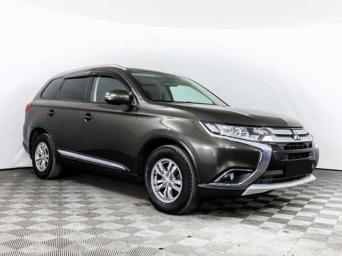Купить Mitsubishi Outlander с пробегом. Фото: #2