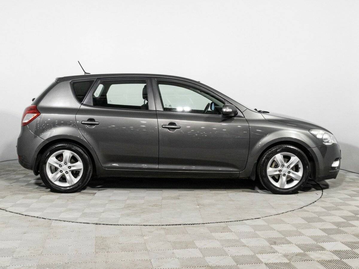 Купить Kia Ceed с пробегом. Фото: #3