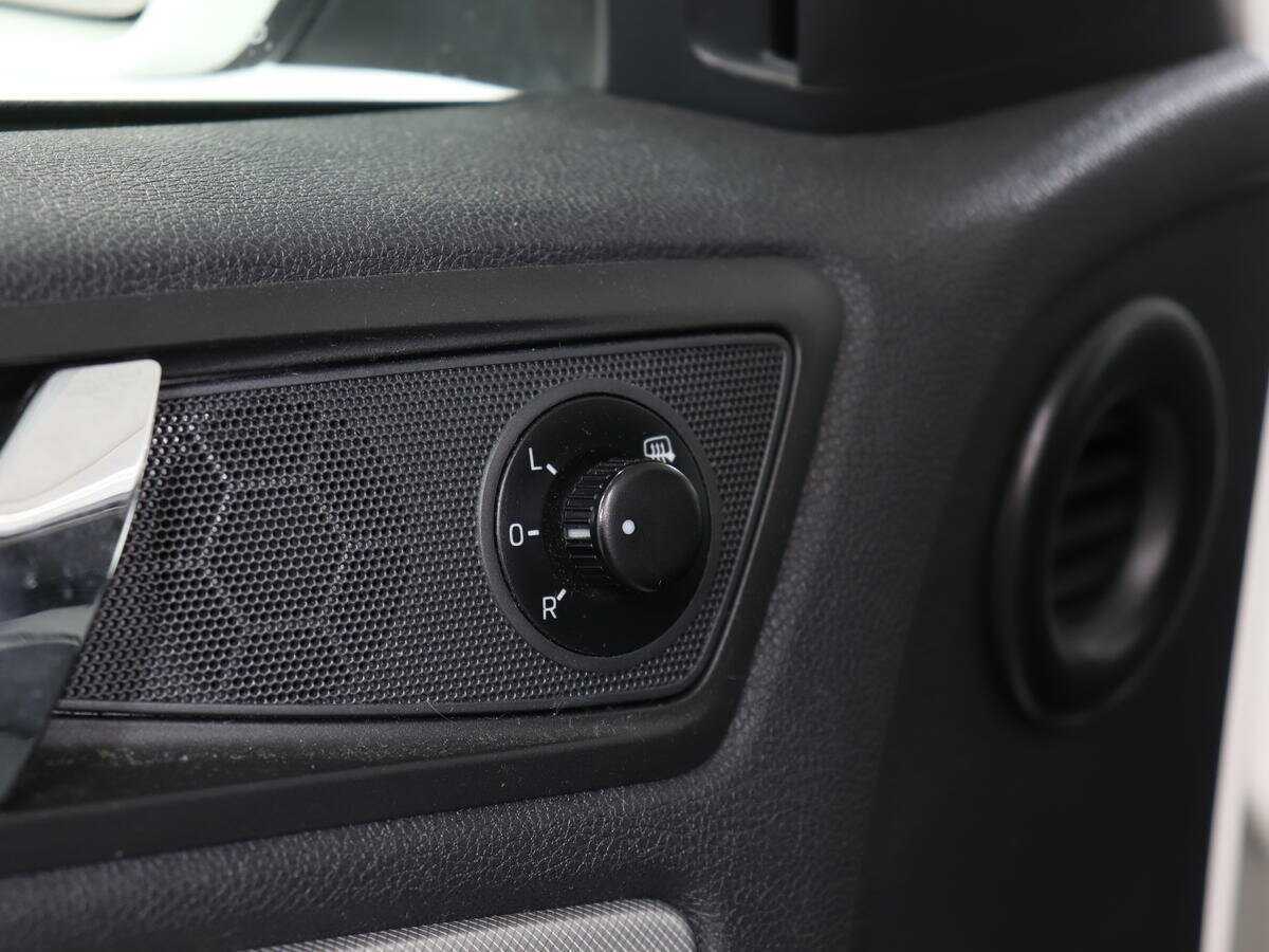 Купить Skoda Octavia с пробегом. Фото: #13