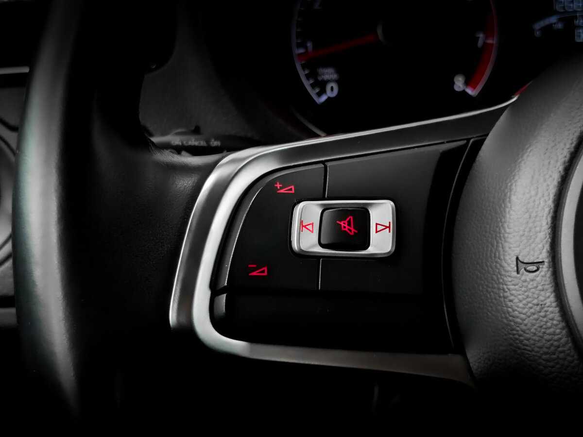 Купить Volkswagen Polo с пробегом. Фото: #25