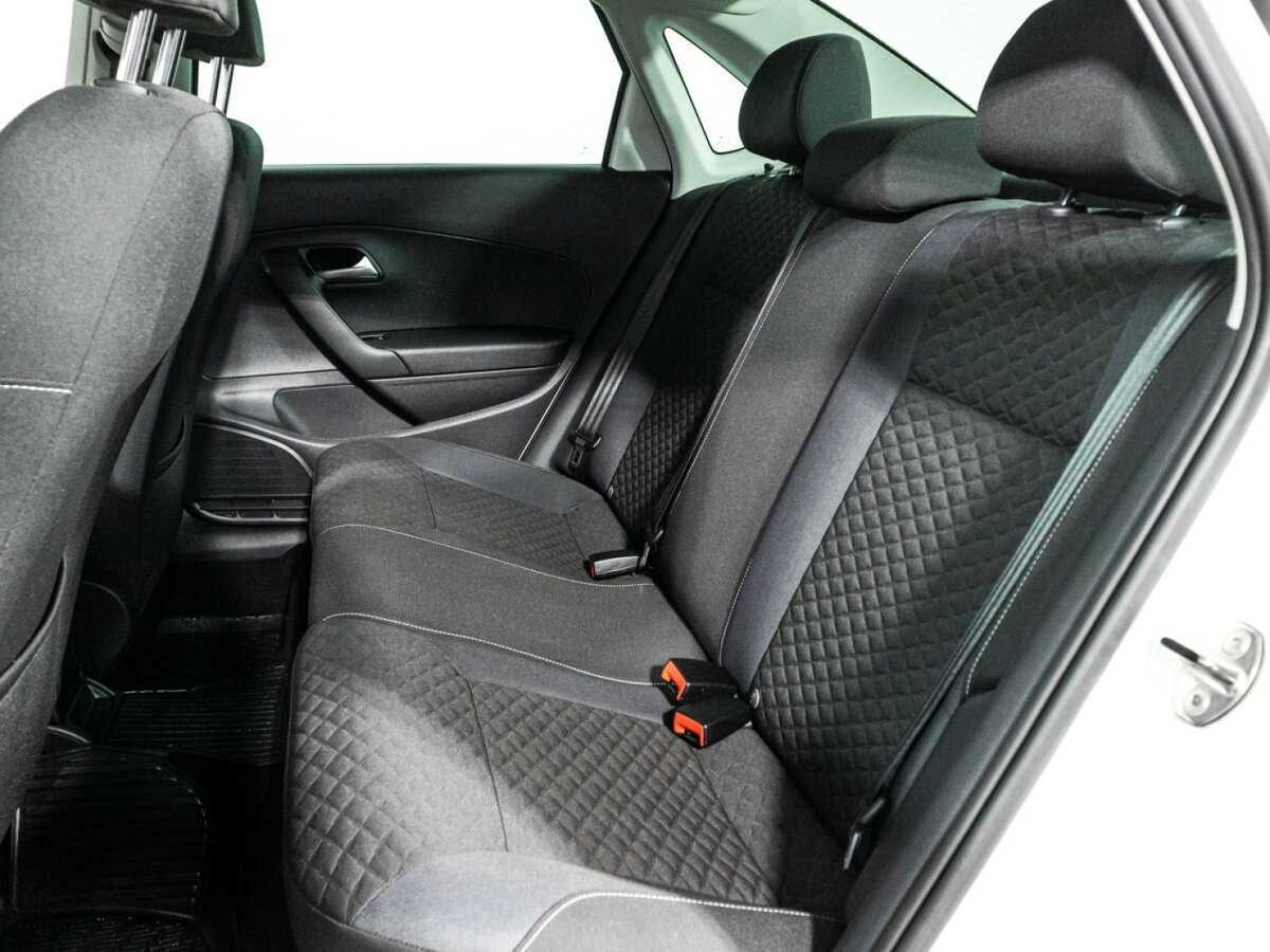 Купить Volkswagen Polo с пробегом. Фото: #9