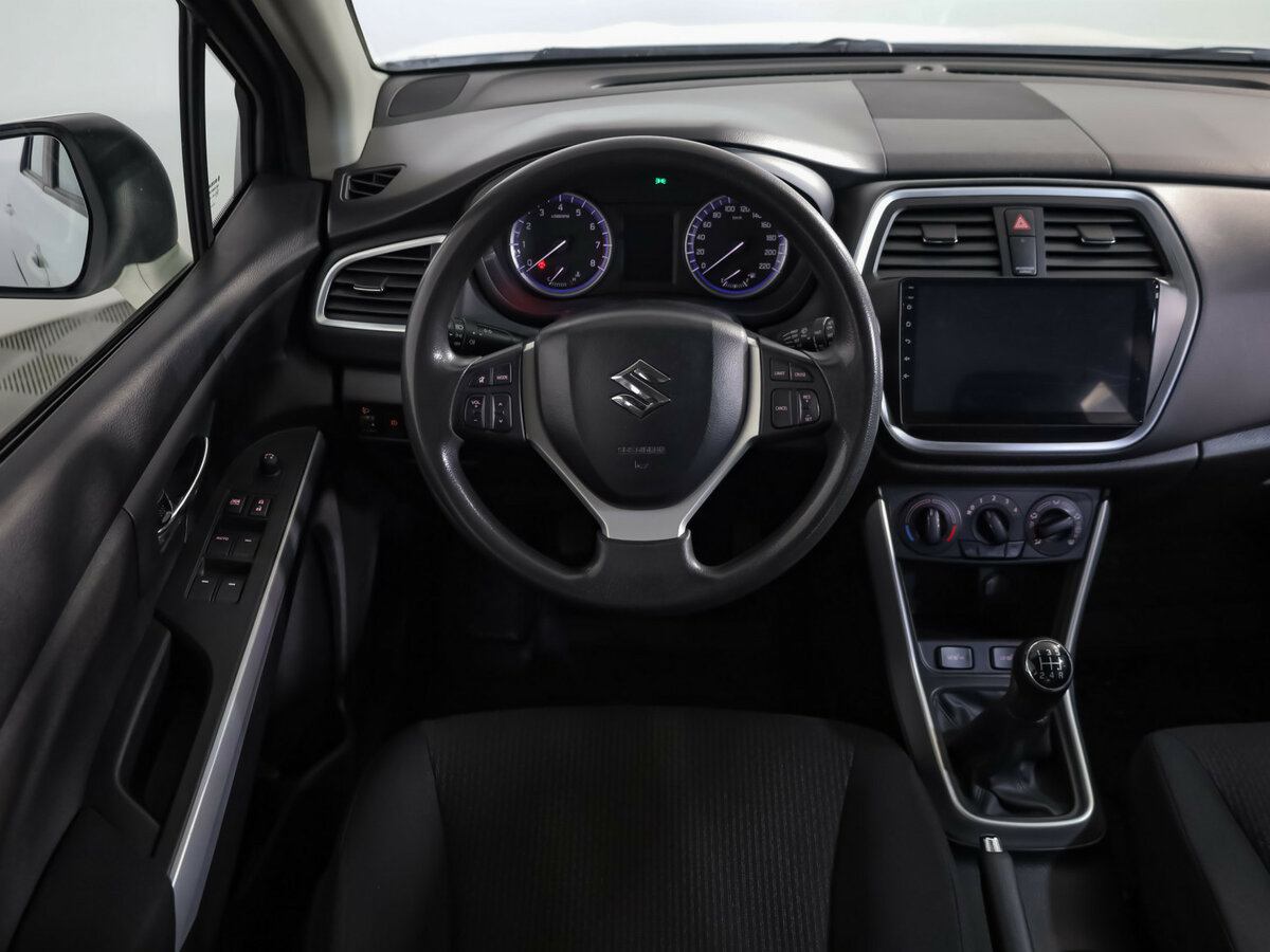 Купить Suzuki SX4 с пробегом. Фото: #8