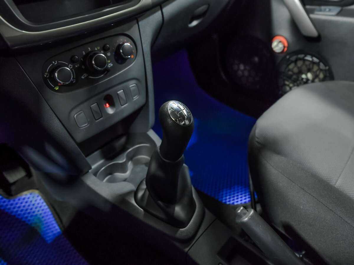 Купить Renault Logan с пробегом. Фото: #9