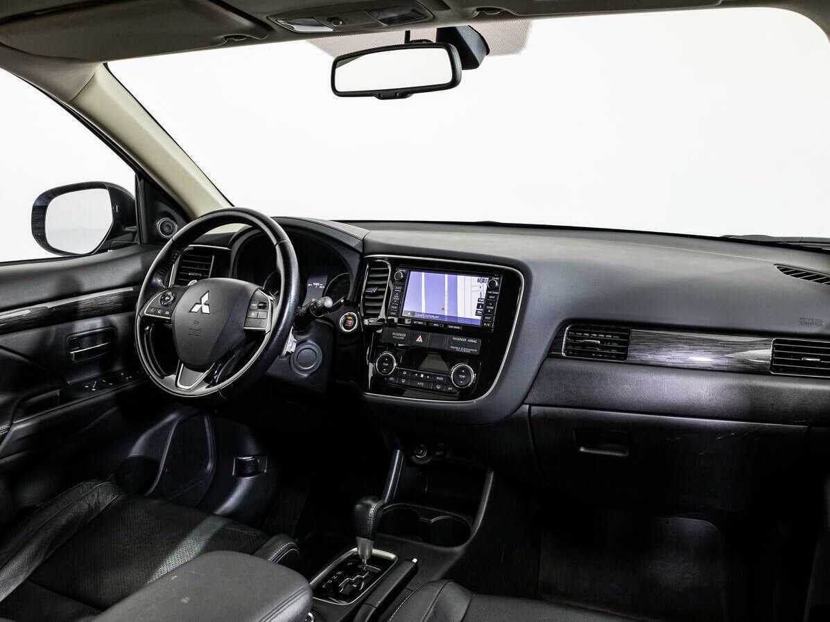 Купить Mitsubishi Outlander с пробегом. Фото: #6