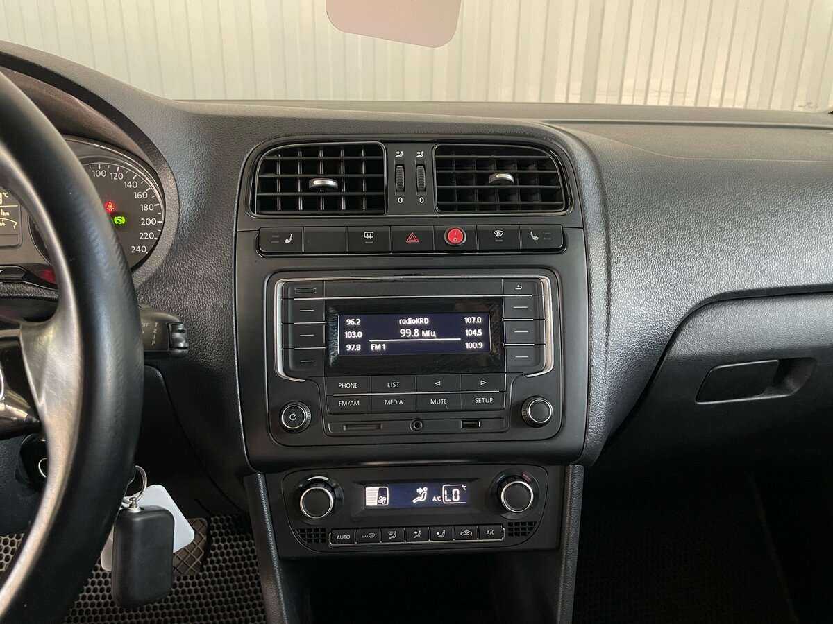 Купить Volkswagen Polo с пробегом. Фото: #11