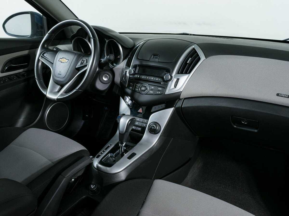 Купить Chevrolet Cruze с пробегом. Фото: #7