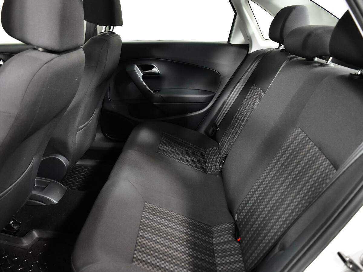 Купить Volkswagen Polo с пробегом. Фото: #9