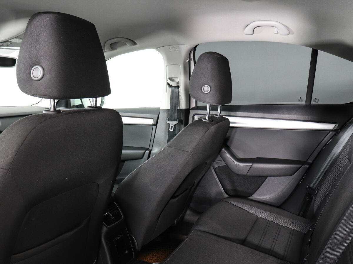 Купить Skoda Octavia с пробегом. Фото: #11