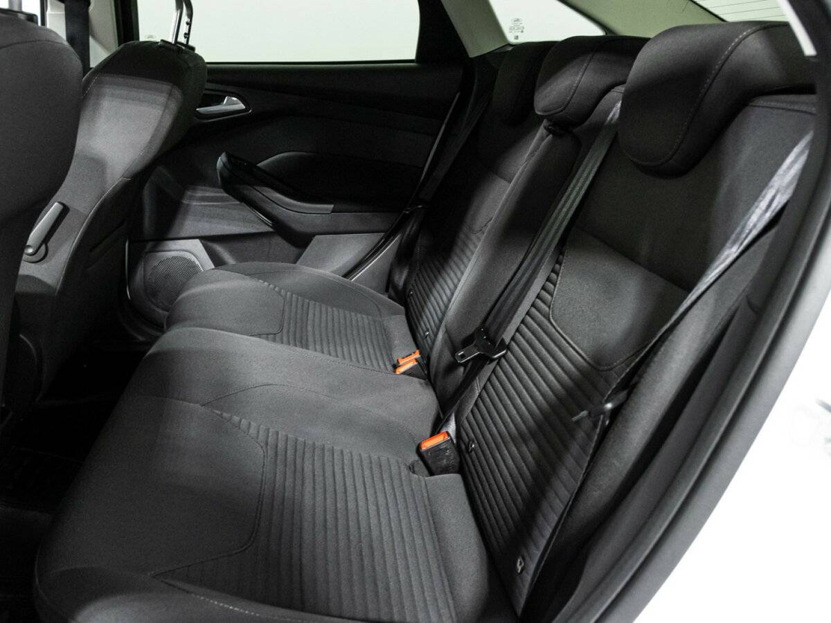 Купить Ford Focus с пробегом. Фото: #9