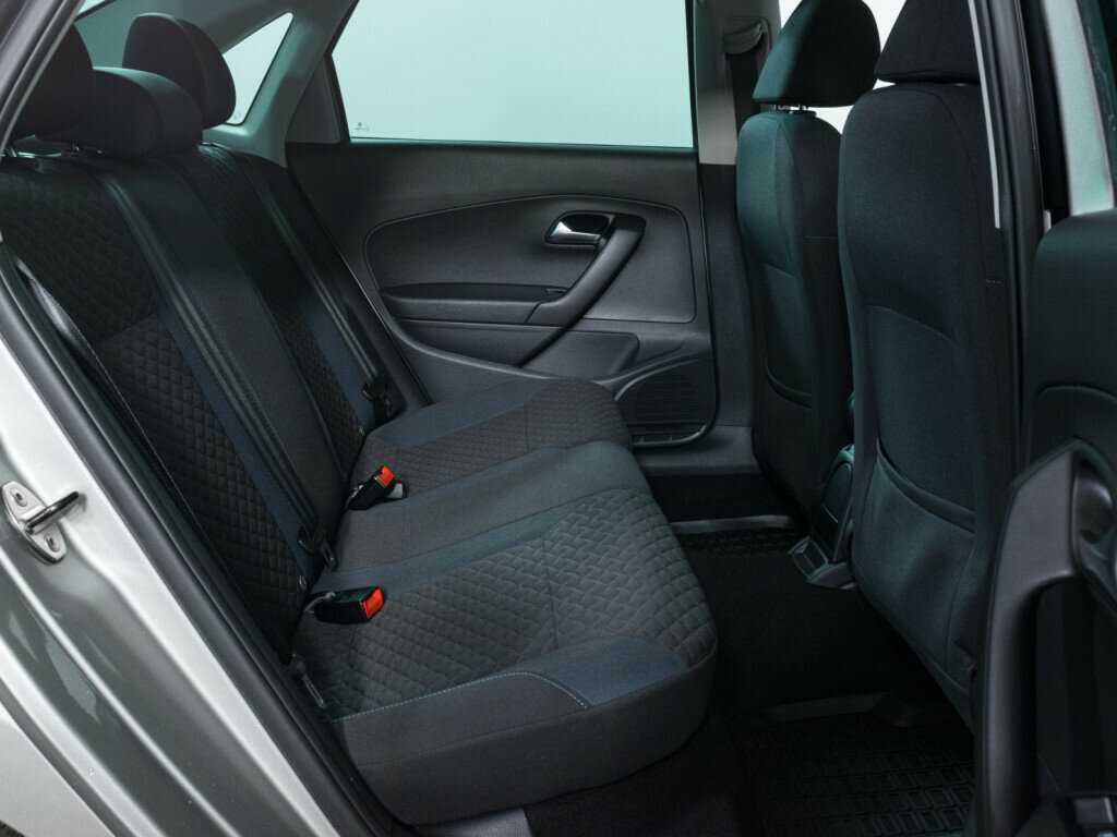 Купить Volkswagen Polo с пробегом. Фото: #9