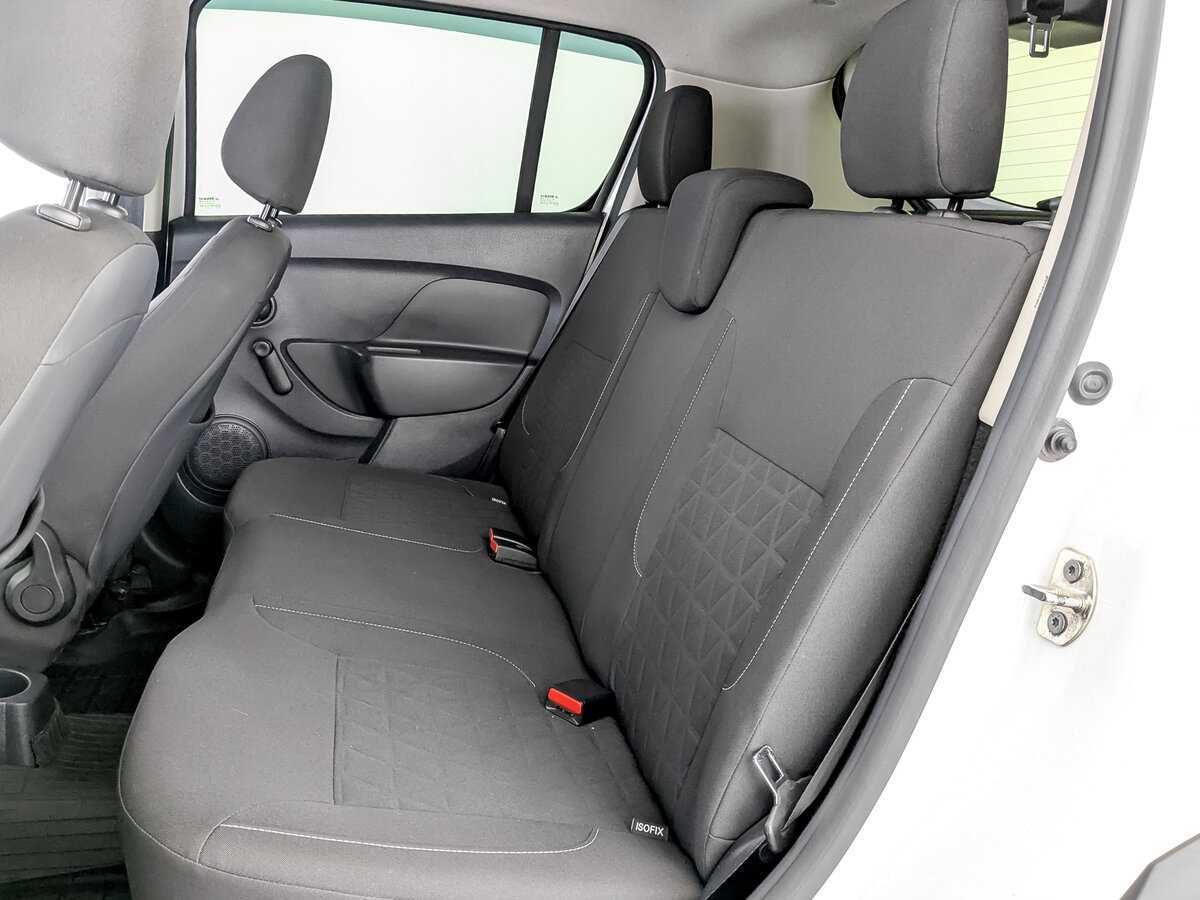Купить Renault Sandero с пробегом. Фото: #11