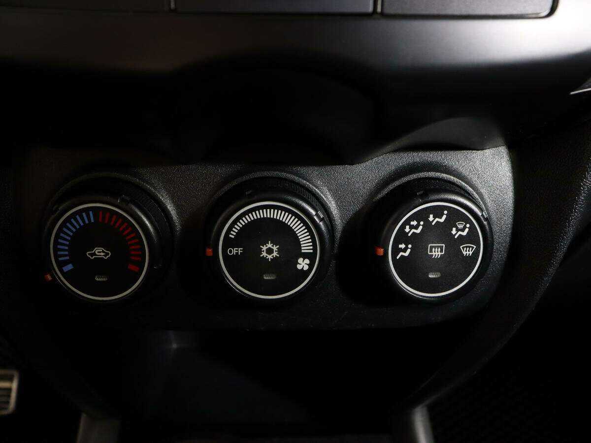 Купить Mitsubishi ASX с пробегом. Фото: #19