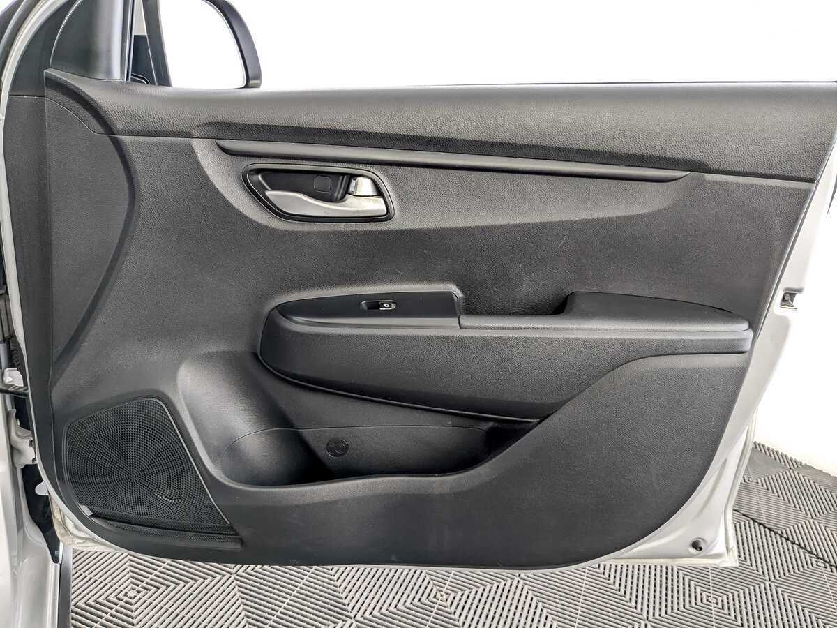 Купить Kia Rio с пробегом. Фото: #21