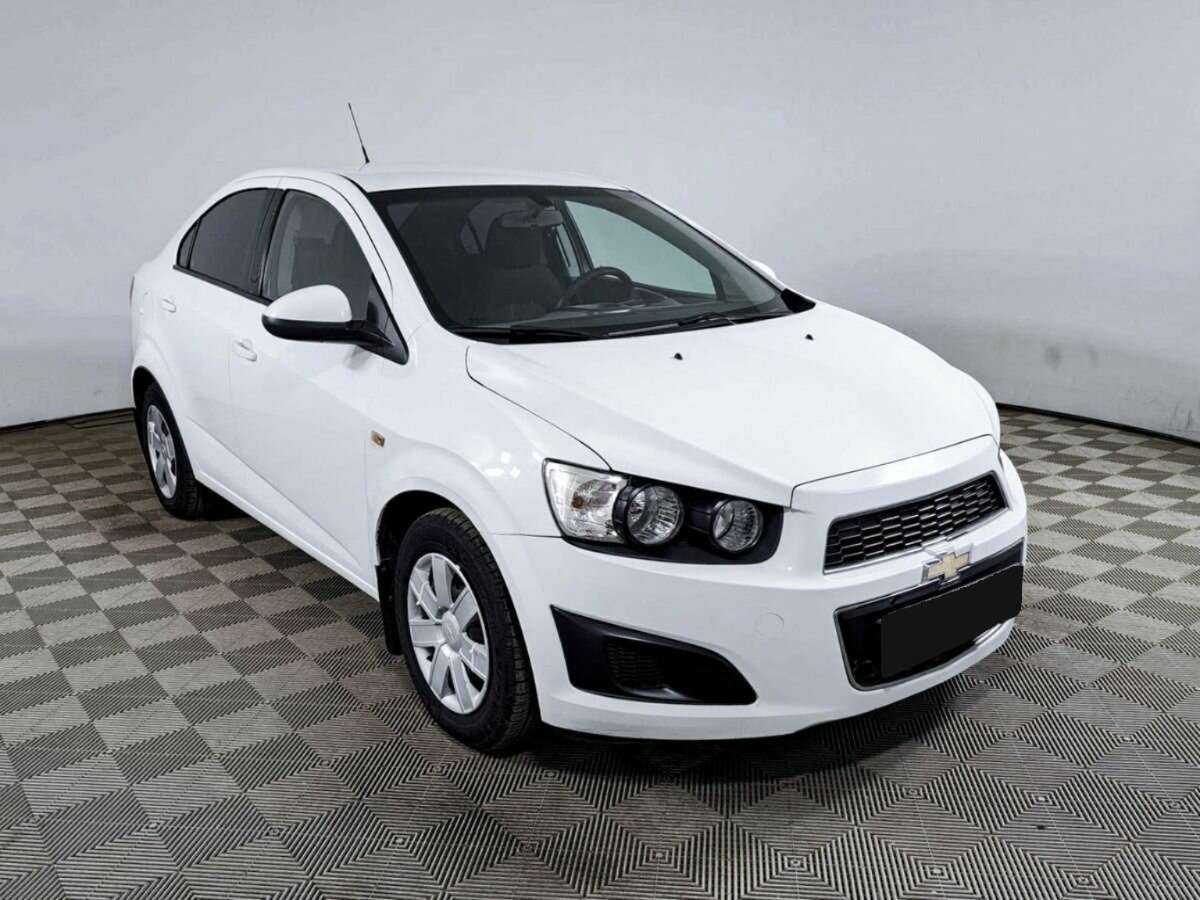 Купить Chevrolet Aveo с пробегом. Фото: #2