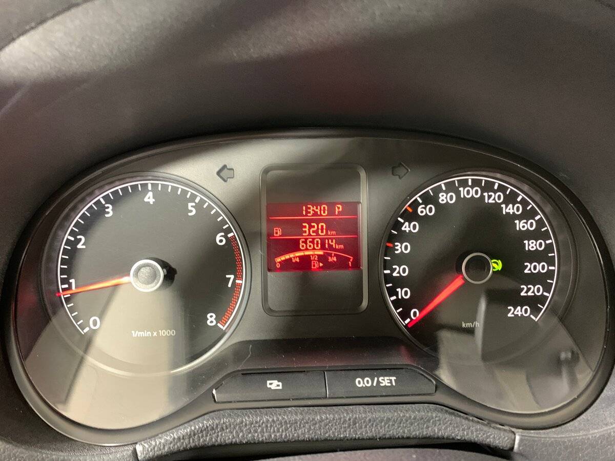 Купить Volkswagen Polo с пробегом. Фото: #13